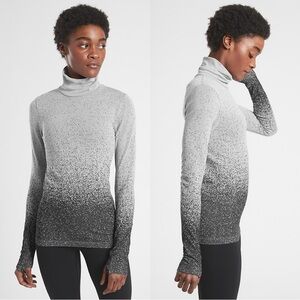 Athleta Flurry Blizzard Gradient Turtleneck Shirt Longsleeve in Black Gray XS